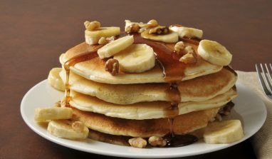 Ricetta pancake light, come prepararli per una colazione buona ma sana